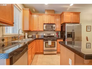 Photo #5: 20134594 Listing 