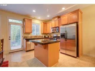 Photo #6: 20134594 Listing 