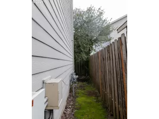 Photo #2: 20134680 Listing