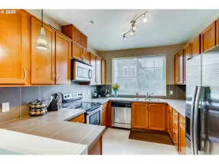 Photo #2: 20134846 Listing