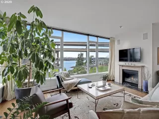 Photo #1: 20134888 Listing 