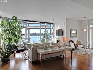 Photo #2: 20134888 Listing 