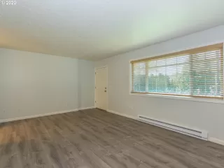 Photo #3: 20135097 Listing