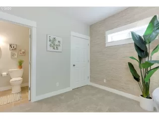 Photo #4: 20135443 Listing