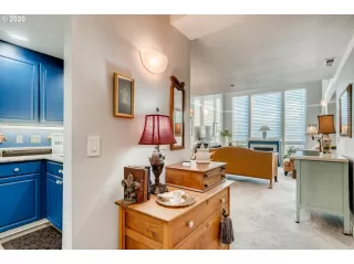 Photo #4: 20135491 Listing 