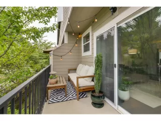 Photo #2: 20135976 Listing