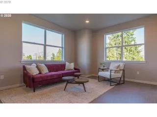 Photo #6: 20135999 Listing