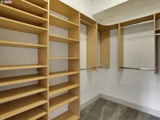 Photo #2: 20136195 Listing