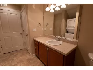 Photo #2: 20137247 Listing