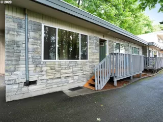 Photo #1: 20137505 Listing