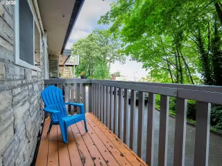 Photo #2: 20137505 Listing