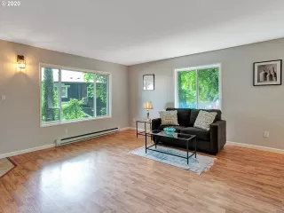 Photo #6: 20137505 Listing