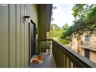 Photo #2: 20137852 Listing