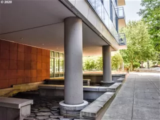 Photo #1: 20137947 Listing