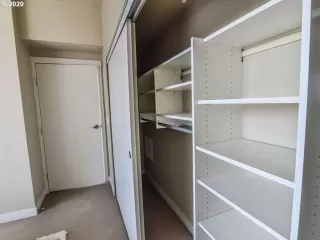 Photo #3: 20137947 Listing