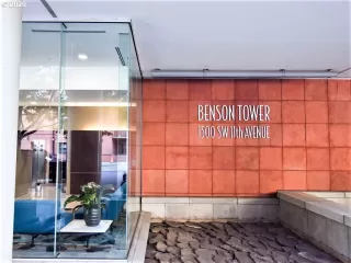 Photo #5: 20137947 Listing