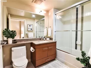 Photo #6: 20137947 Listing