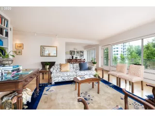 More Details about MLS # 20138341 : 2323 SW PARK PL 401
