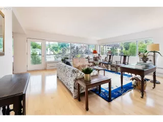 Photo #1: 20138341 Listing 