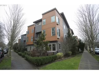 Photo #2: 20138643 Listing 