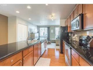 Photo #3: 20138724 Listing