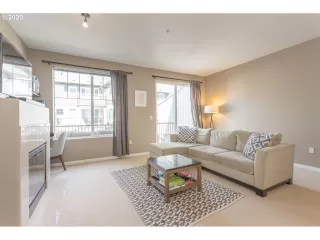 Photo #6: 20138724 Listing