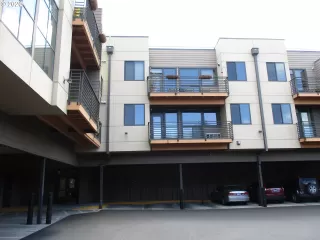 Photo #3: 20138737 Listing