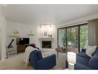 Photo #4: 20139139 Listing