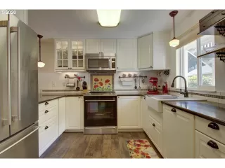 Photo #5: 20139230 Listing