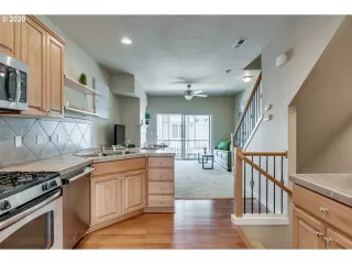 Photo #5: 20140232 Listing