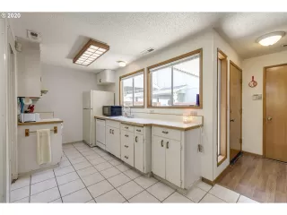Photo #3: 20140660 Listing 