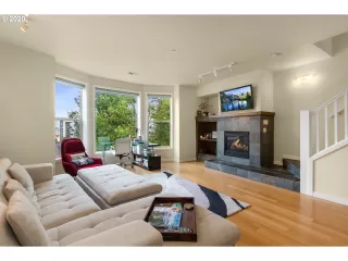 Photo #3: 20141476 Listing