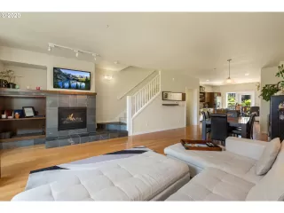 Photo #4: 20141476 Listing