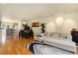 Photo #5: 20141476 Listing