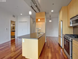 Photo #4: 20141633 Listing