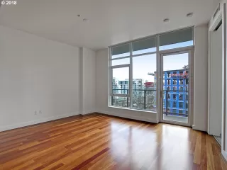 Photo #6: 20141633 Listing