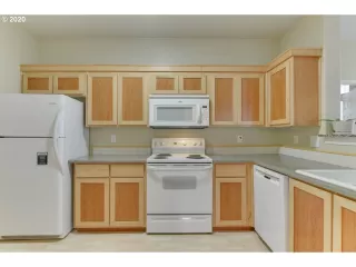 Photo #6: 20142531 Listing