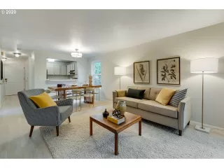 Photo #4: 20142564 Listing