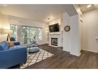 Photo #2: 20144018 Listing