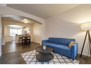 Photo #4: 20144018 Listing
