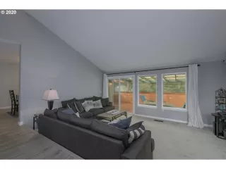 Photo #2: 20144344 Listing