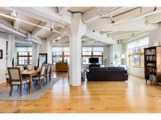 Photo #4: 20145463 Listing 