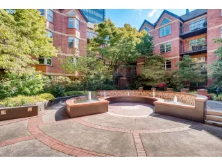 Photo #1: 20145578 Listing