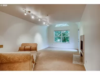 Photo #4: 20145578 Listing