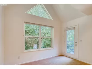 Photo #5: 20145578 Listing