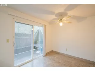 Photo #5: 20145666 Listing 