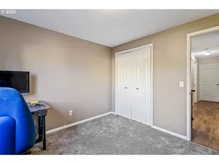 Photo #6: 20145782 Listing