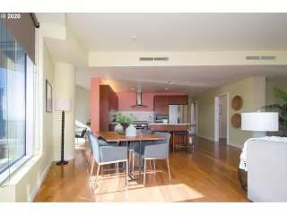 Photo #3: 20146412 Listing 