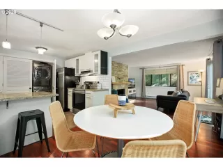 Photo #4: 20147753 Listing