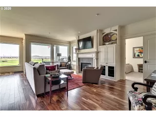 Photo #2: 20149408 Listing